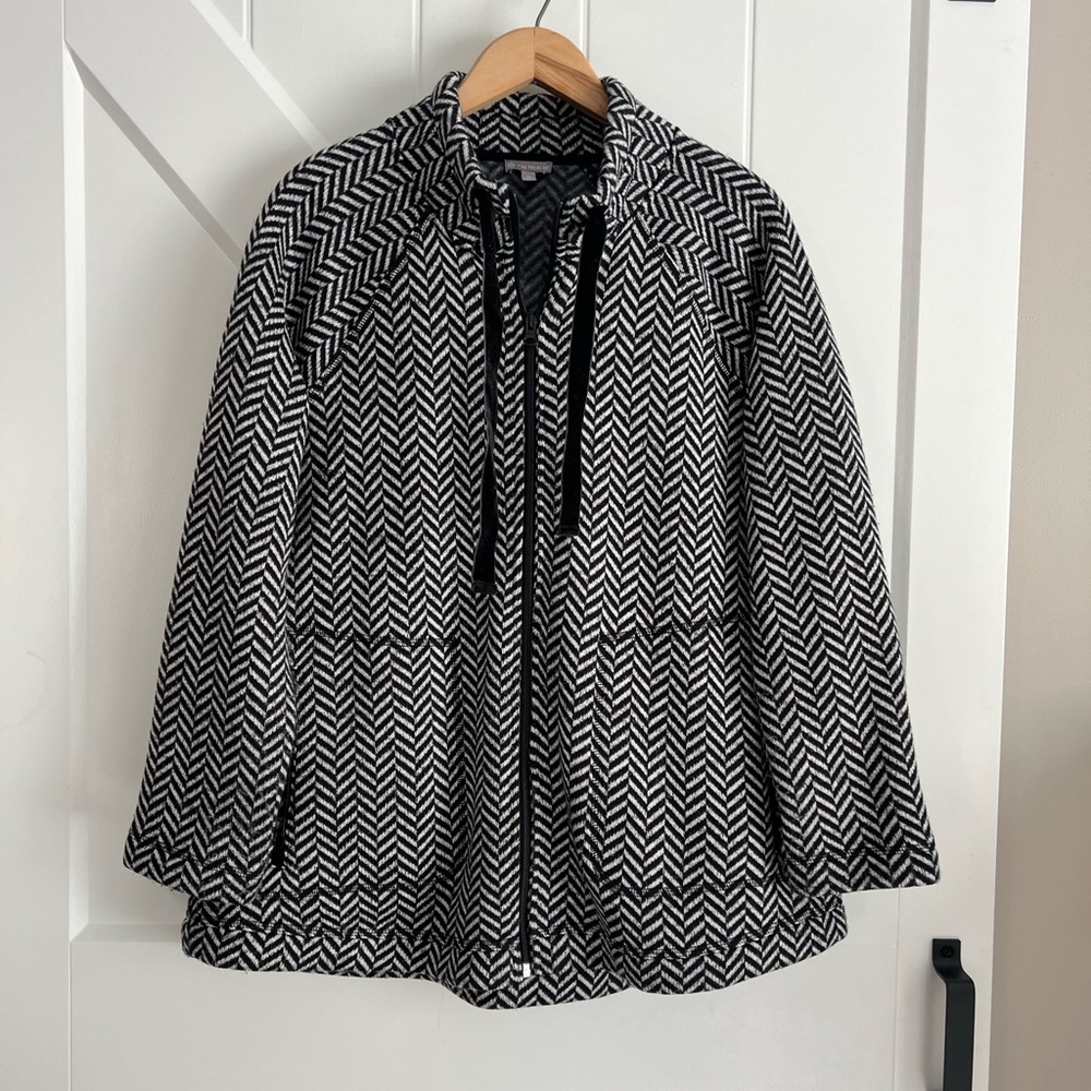 EUC Talbots 1X Black and White Chevron Fall Jacket